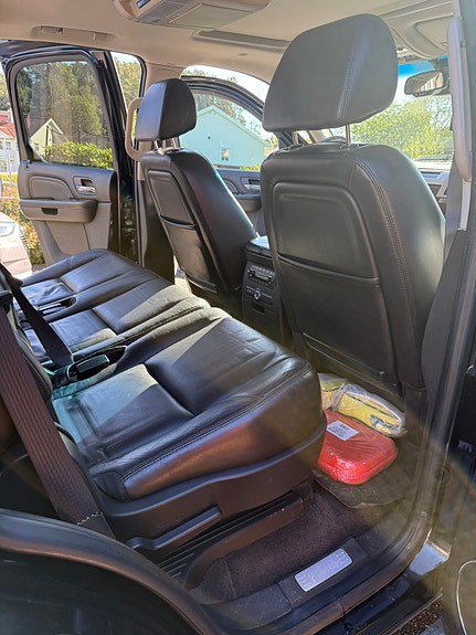 Cadillac Escalade 10 of 30
