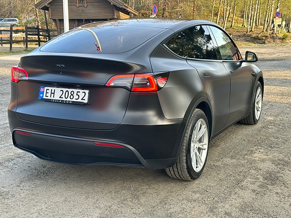 Tesla Model Y 30 of 30
