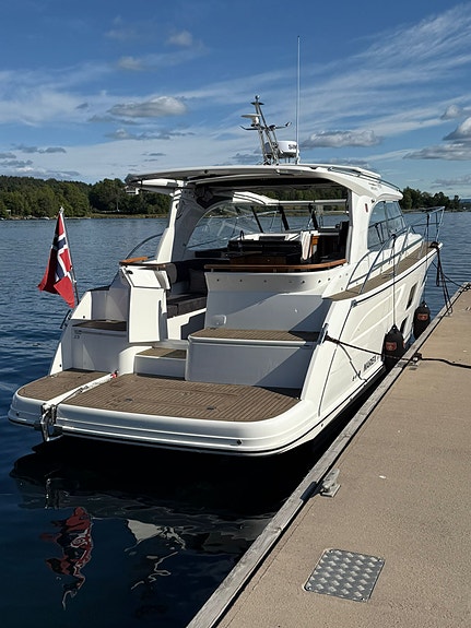 2022 - Marex 360 CC - 2 x Mercury Diesel 3,0L 270 SD +Joystick- ca 500 Gangtimer 4 of 23