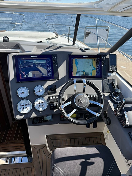 2022 - Marex 360 CC - 2 x Mercury Diesel 3,0L 270 SD +Joystick- ca 500 Gangtimer 16 of 23