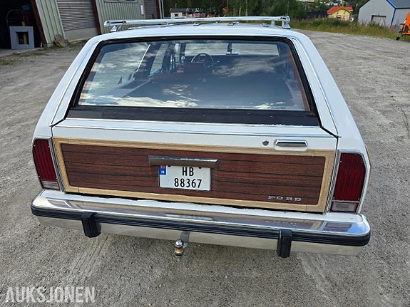 Ford Andre 3 of 11