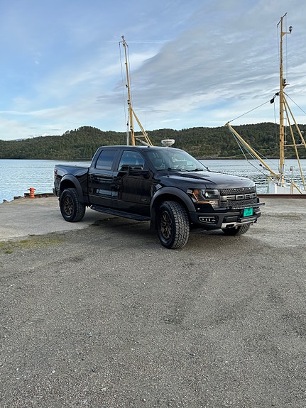 Ford F-150 4 of 30