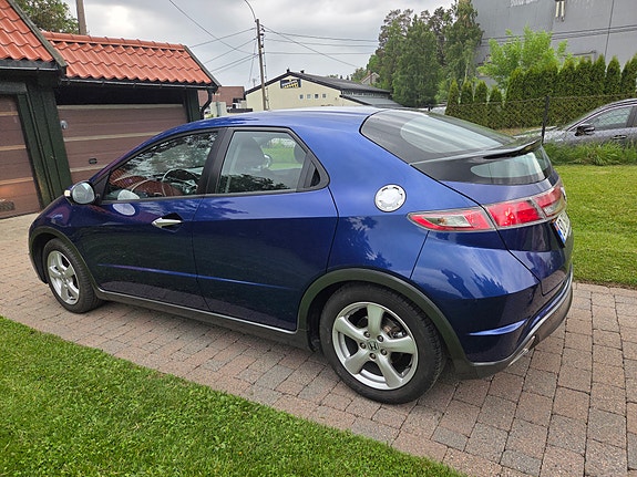 Honda Civic 2 of 5