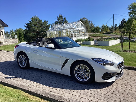 BMW Z4 2 of 5