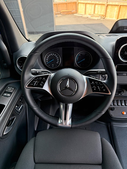 Mercedes-Benz eSprinter - 2026 - Godkjent rullestol - Levering juni/juli 14 of 18