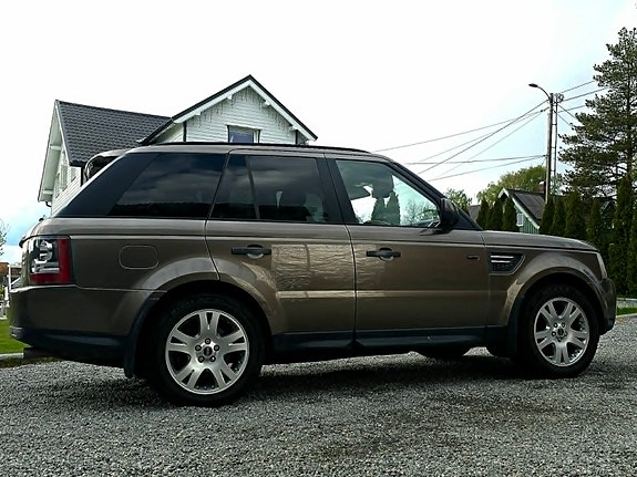 Land Rover Range Rover Sport 4 of 5