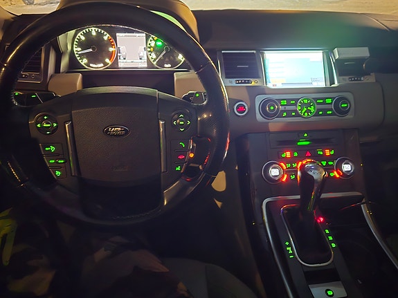 Land Rover Range Rover Sport 6 of 30