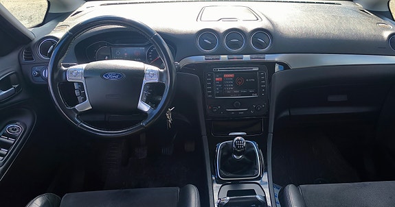 Ford S-MAX 9 of 15
