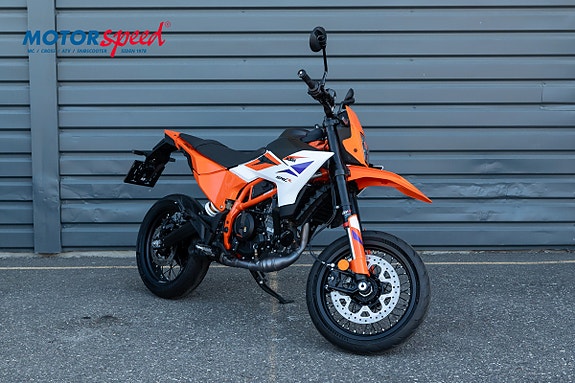 KTM 390 SMC R 2 of 5