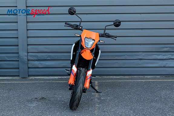 KTM 390 SMC R 3 of 5