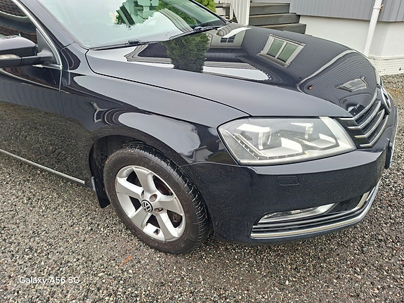 Volkswagen Passat 15 of 23