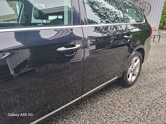 Volkswagen Passat 5 of 23