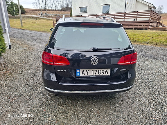 Volkswagen Passat 9 of 23