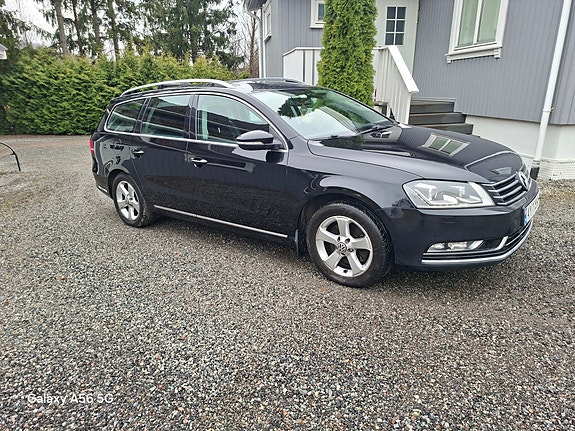 Volkswagen Passat 16 of 23