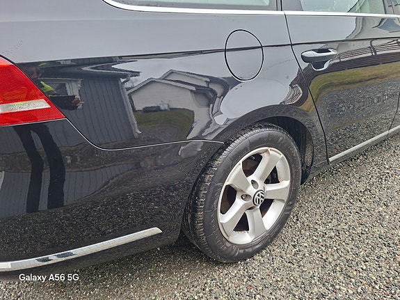 Volkswagen Passat 11 of 23