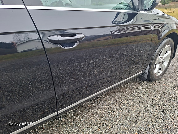 Volkswagen Passat 13 of 23