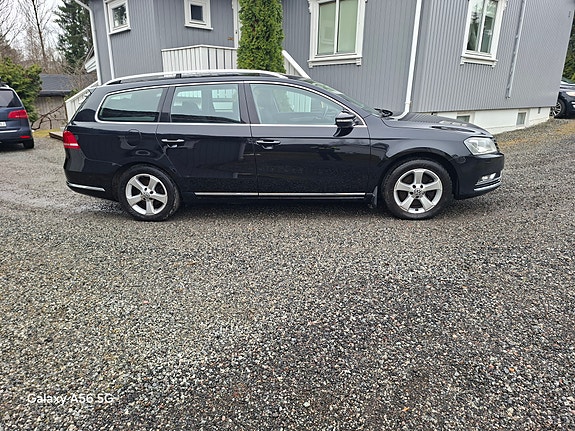Volkswagen Passat 17 of 23