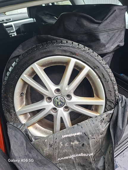 Volkswagen Passat 21 of 23