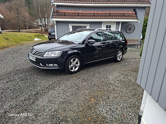 Volkswagen Passat 3 of 23