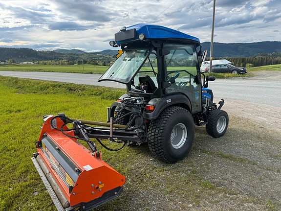 Solis 26 HST med front pto og hydraulikk komplett 4 of 10