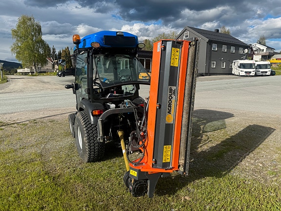 Solis 26 HST med front pto og hydraulikk komplett 8 of 10