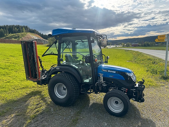Solis 26 HST med front pto og hydraulikk komplett 9 of 10