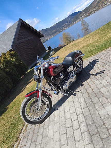 Harley-Davidson 2 of 5