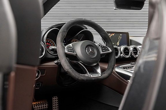 Mercedes-Benz AMG GT S 24 of 30
