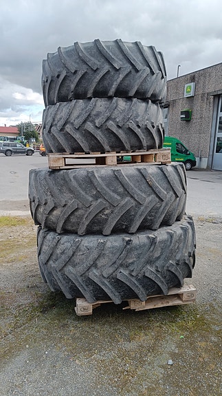 John Deere 650/65R42 og 540/65R30 3 of 5