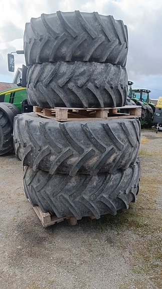 John Deere 650/65R42 og 540/65R30 2 of 5