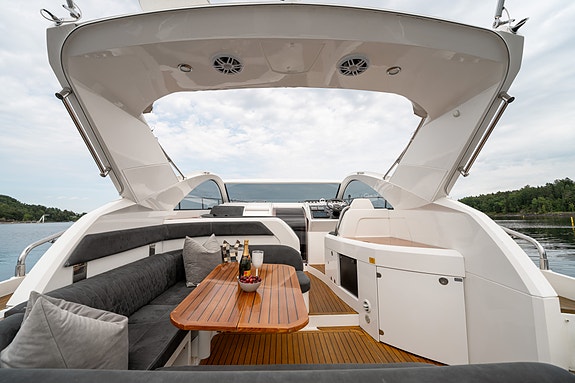 Fairline Targa 38, 2 X VP D6 330, betydelig oppgradert, vinteropplag inkl. 18 of 30