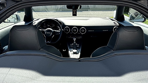 Audi TT 11 of 16