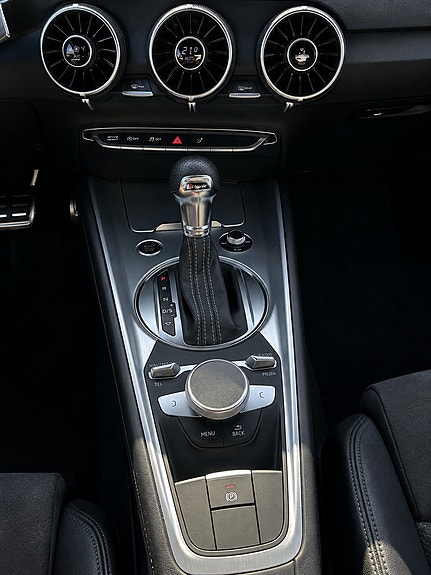 Audi TT 14 of 16