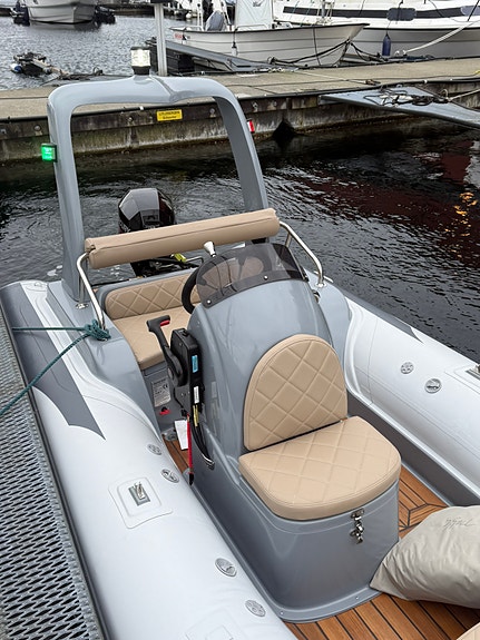 Rib 390 4 of 7