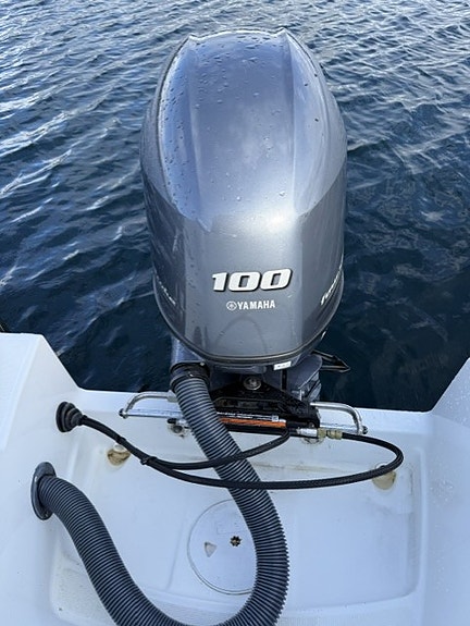 Jeanneau 605 Merry Fisher med Yamaha F100 16 of 17
