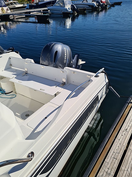 Jeanneau 605 Merry Fisher med Yamaha F100 4 of 17