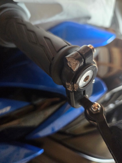 Suzuki GSX-S 750 15 of 16