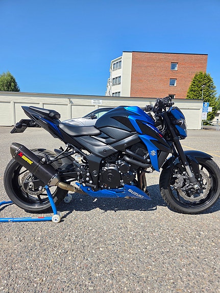 Suzuki GSX-S 750 10 of 16
