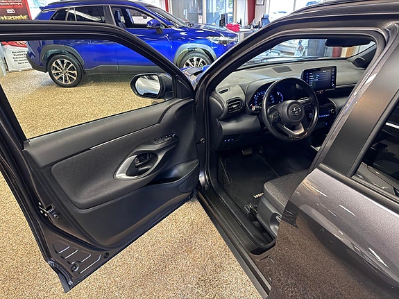 Toyota Yaris Cross 10 of 30