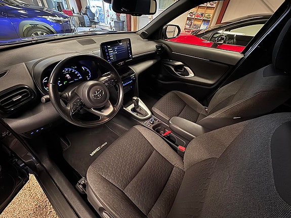 Toyota Yaris Cross 12 of 30