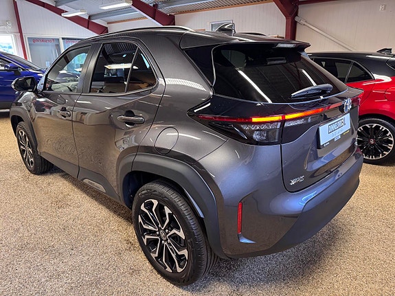 Toyota Yaris Cross 4 of 30