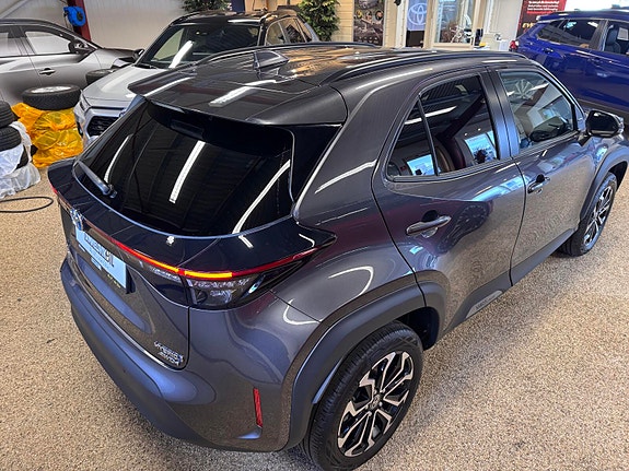 Toyota Yaris Cross 6 of 30