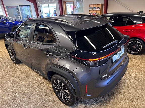 Toyota Yaris Cross 3 of 30
