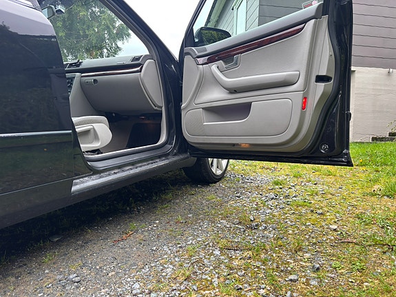 Audi A4 9 of 18