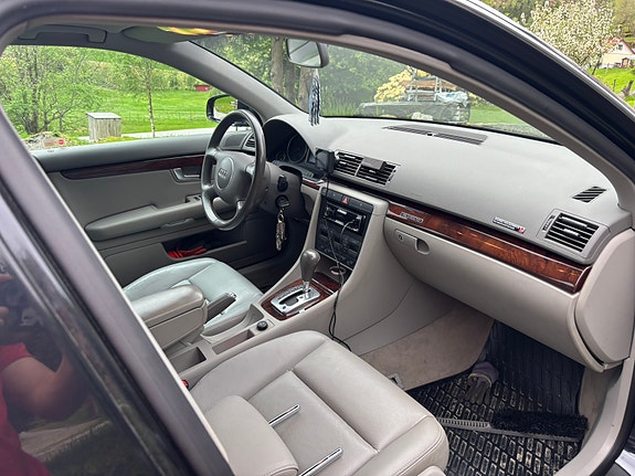 Audi A4 5 of 18