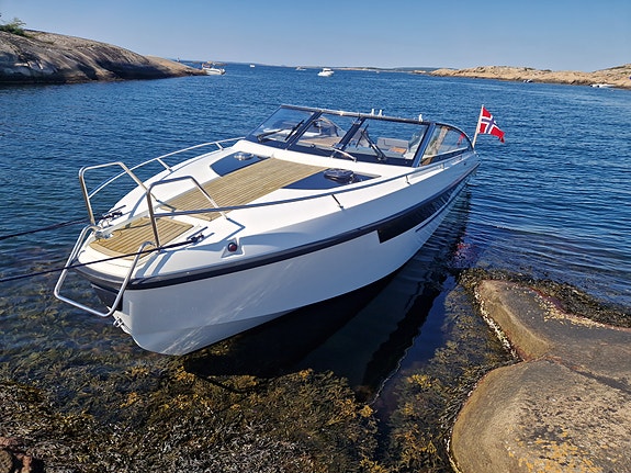 Topputstyrt Yamarin DC88 Premium med YAMAHA 375 HK XTO V8 4 of 5