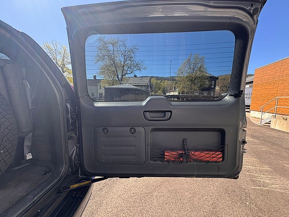 Toyota Land Cruiser 21 of 30