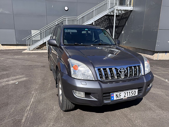 Toyota Land Cruiser 3 of 30
