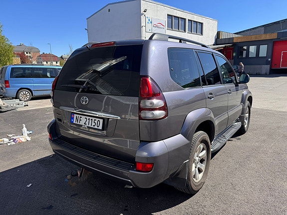Toyota Land Cruiser 5 of 30