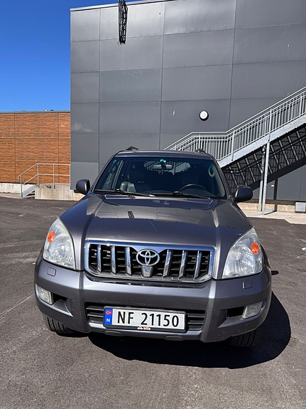 Toyota Land Cruiser 11 of 30